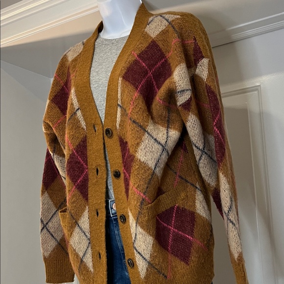 Women’s Steve Madden Camel Argyle Button-Front Cardigan Sweater Size XS - Picture 2 of 5